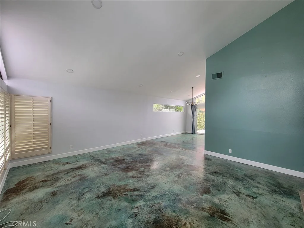 8 Hidalgo, Irvine, CA 92620 photo 4