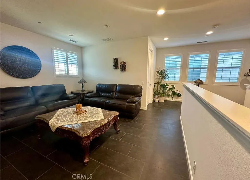 Additional image 11 of 273 Barnes Rd, Tustin, CA 92782