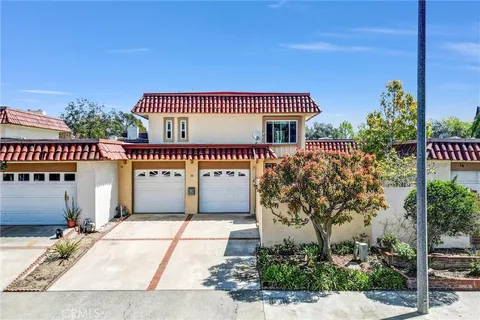 16 Iron Bark Way, Irvine, CA MLS: OC25063151