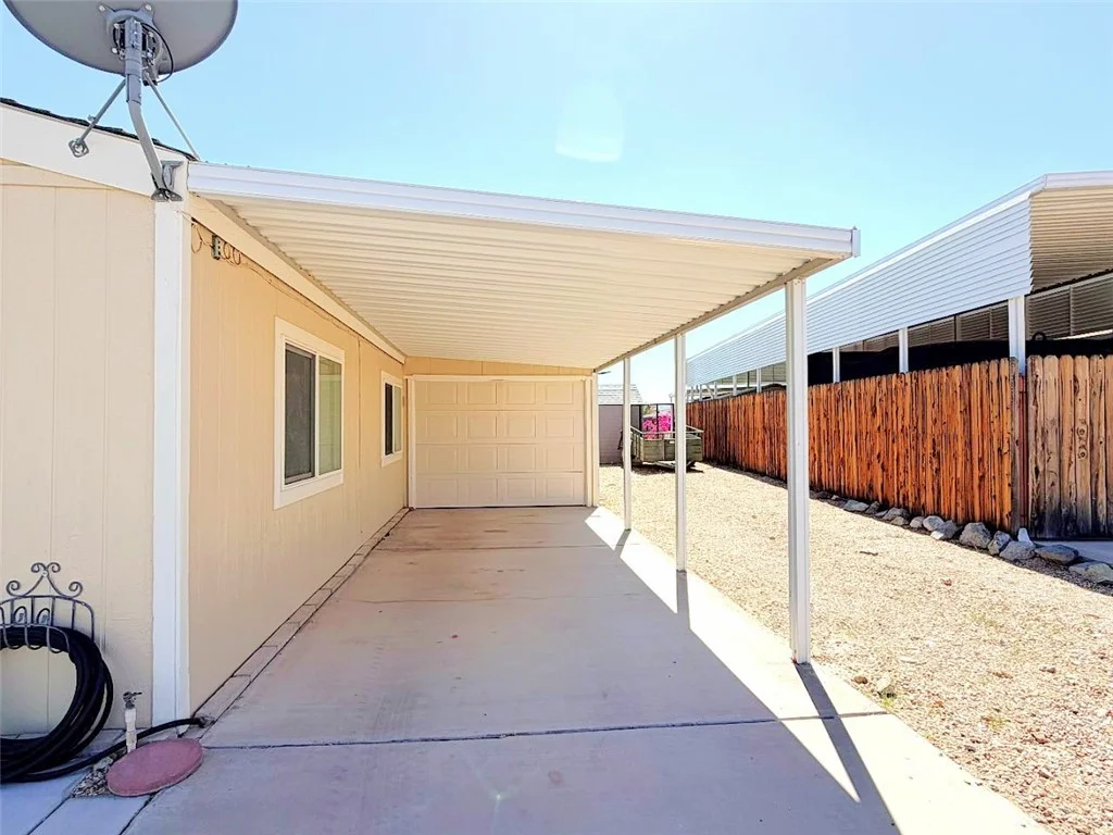 95 Thunderhead 1, Needles, CA 92363 photo 4