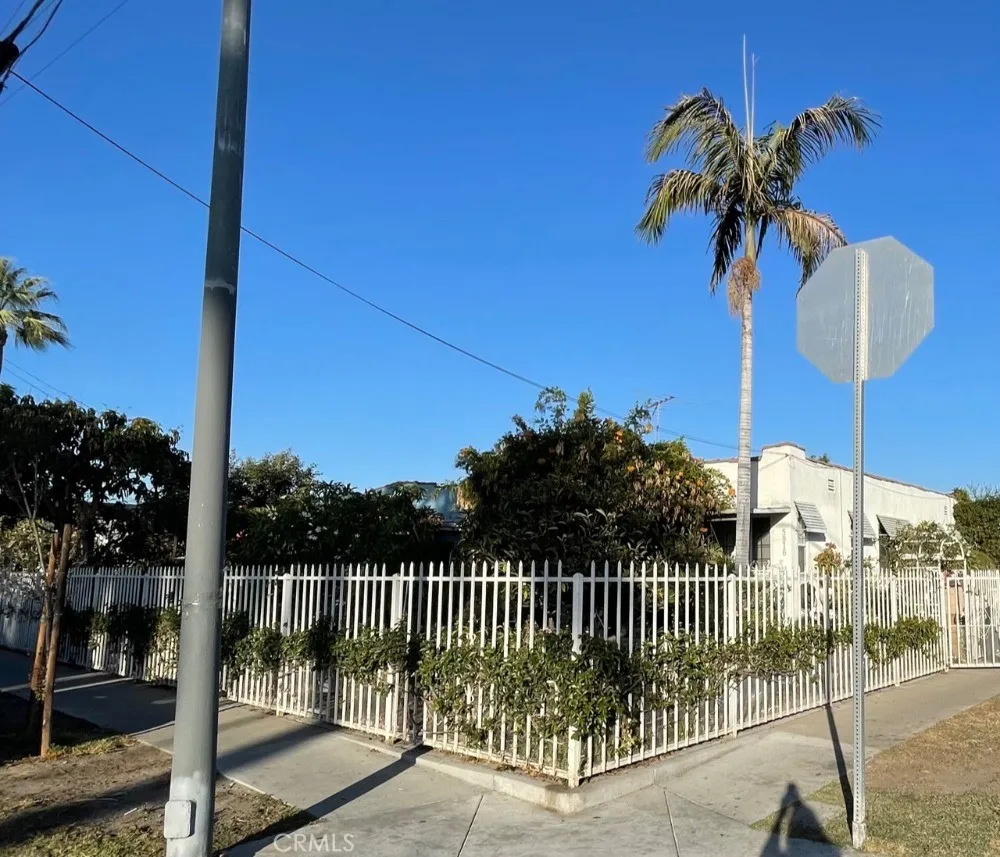 5976 Carmelita Avenue, Huntington Park, CA 90255