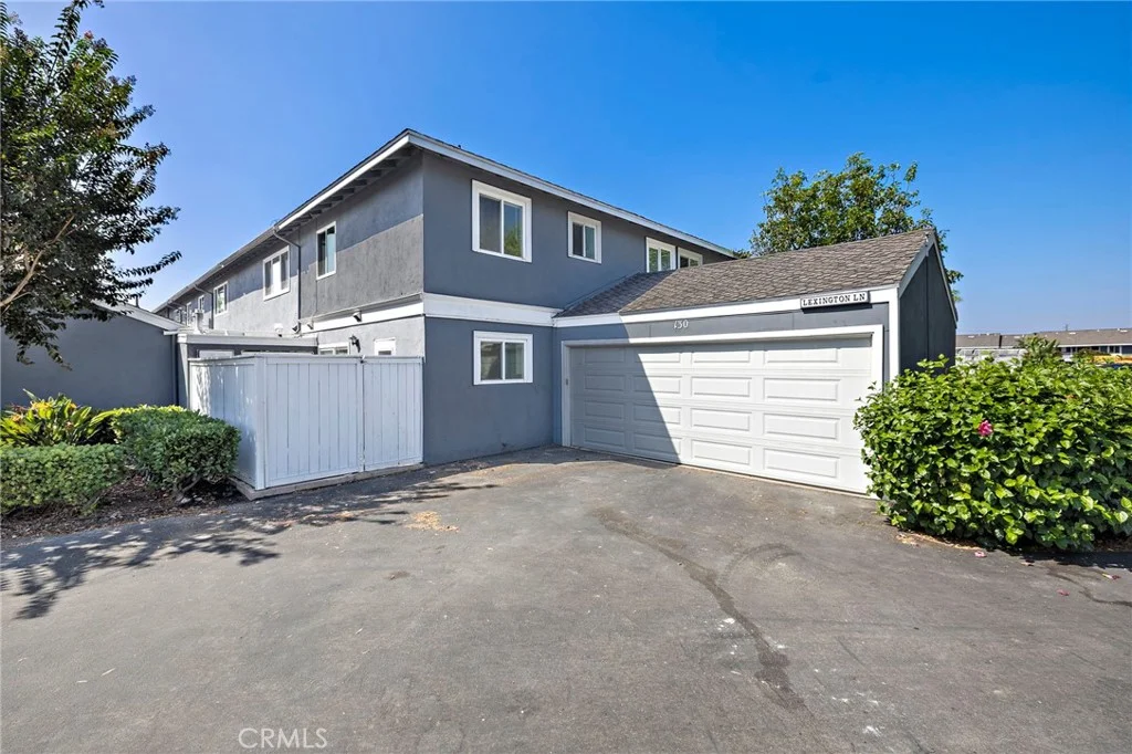 130 Lexington Ln, Costa Mesa, CA 92626
