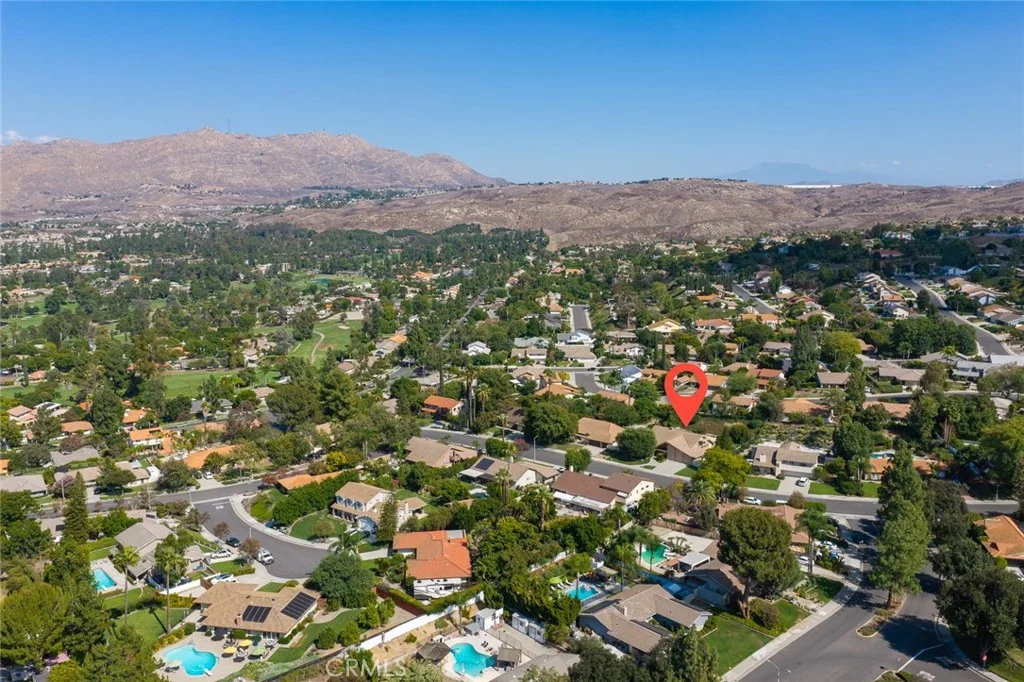 5872 Shaker Dr, Riverside, CA 92506