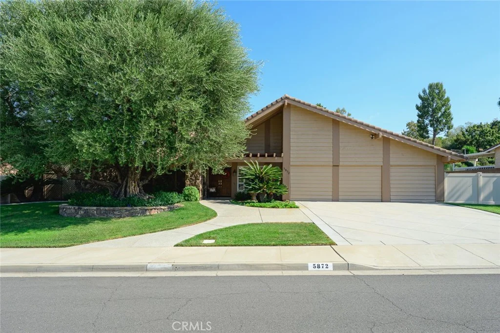 5872 Shaker Dr, Riverside, CA 92506 photo 2