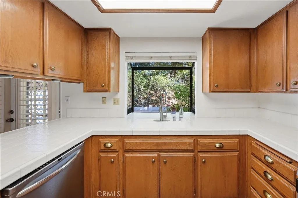 Additional image 49 of 26389 Rainbow Glen Drive, Newhall, CA 91321