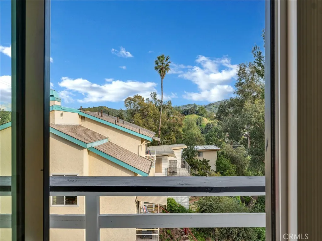 Additional image 88 of 4530 Ensenada Dr, Woodland Hills, CA 91364