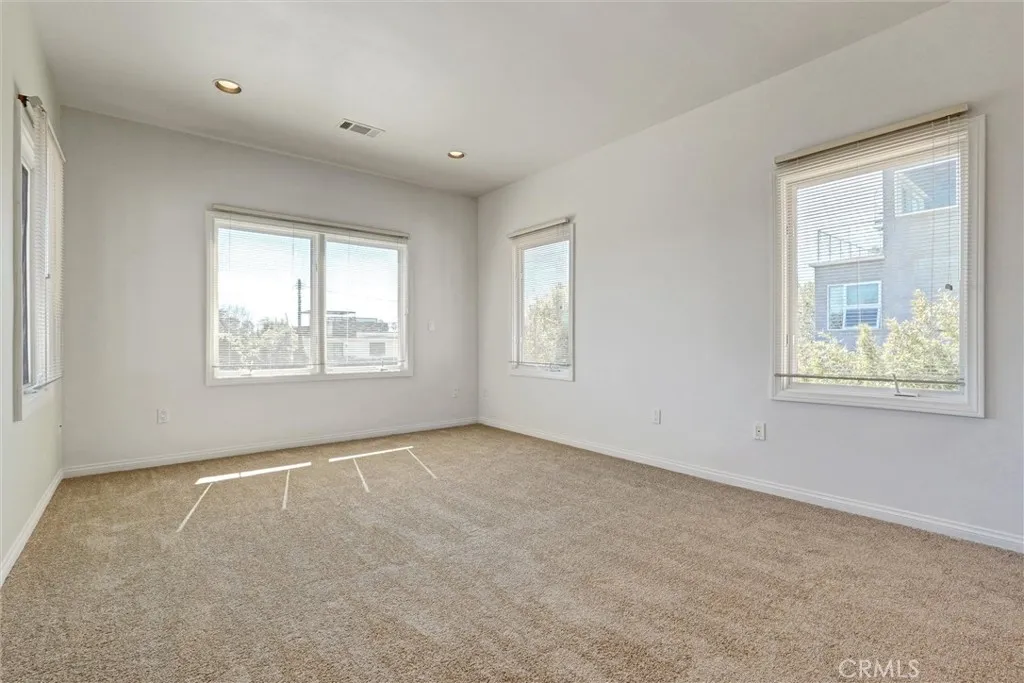 Additional image 101 of 12134 Lawler St, Los Angeles, CA 90066