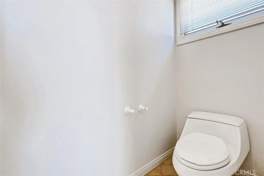 Additional image 46 of 12134 Lawler St, Los Angeles, CA 90066