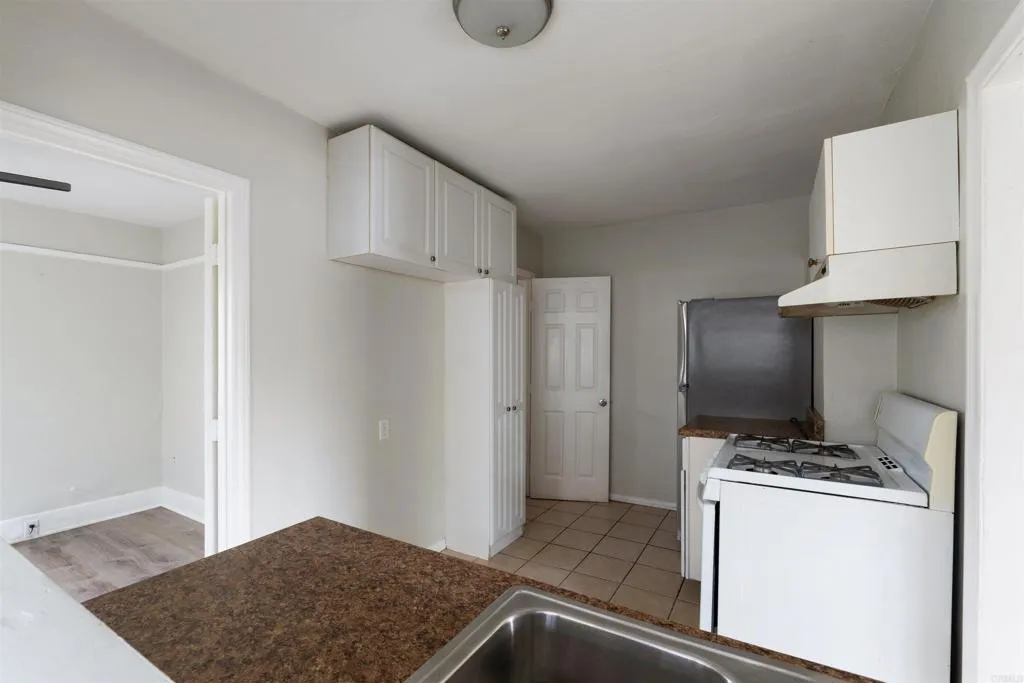 Additional image 46 of 2520 L Street, San Diego, CA 92102