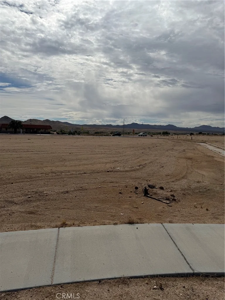 5 Autumn, Helendale, CA 92342 photo 2