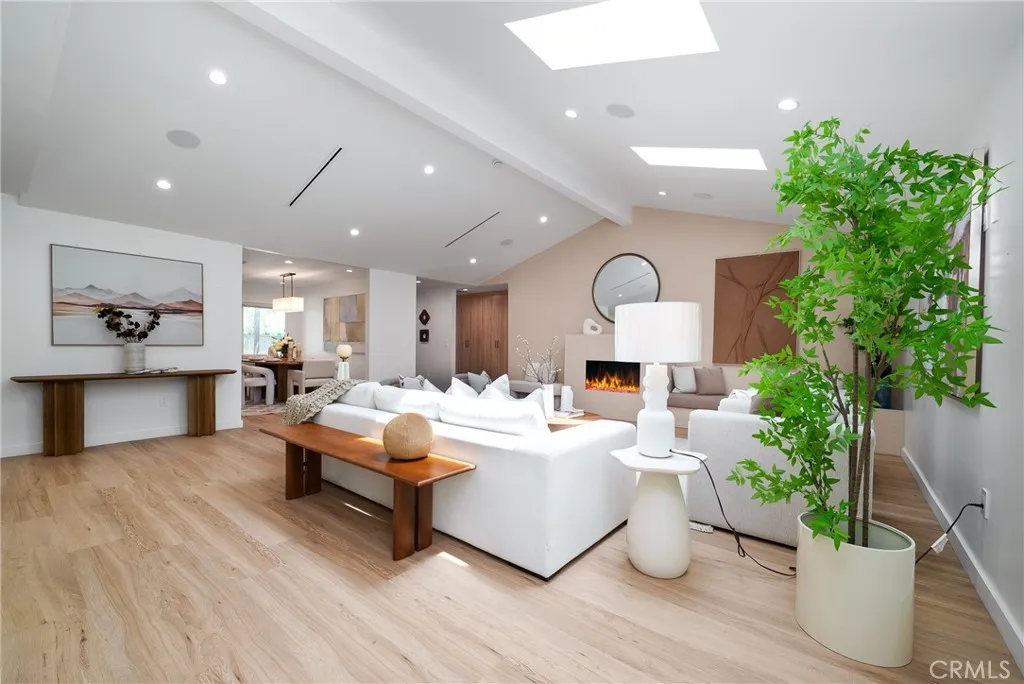 Additional image 17 of 13946 Chandler Blvd, Sherman Oaks, CA 91401