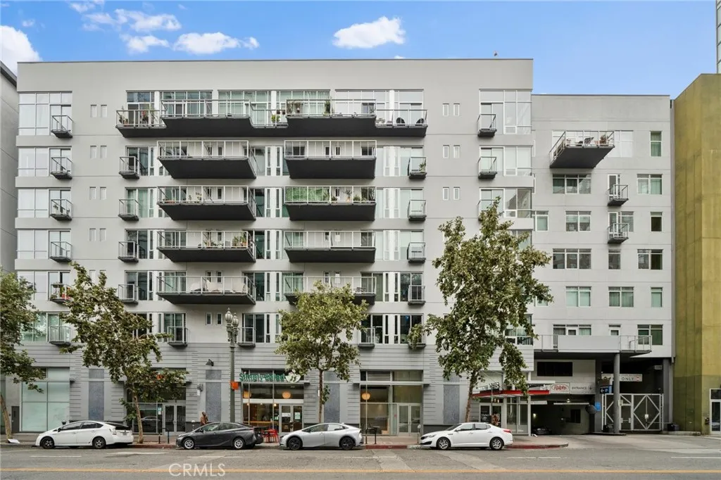Additional image 72 of 645 W 9th St #424, Los Angeles, CA 90015