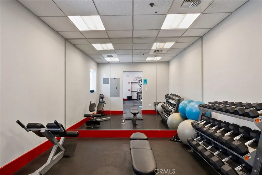 Additional image 66 of 645 W 9th St #424, Los Angeles, CA 90015