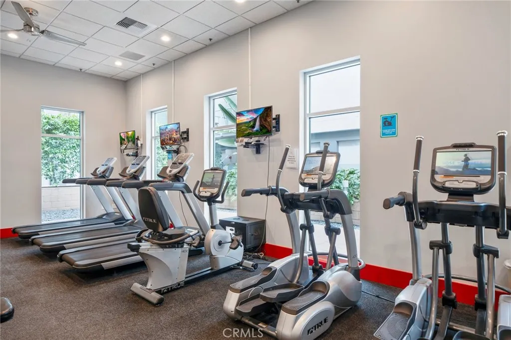 Additional image 62 of 645 W 9th St #424, Los Angeles, CA 90015