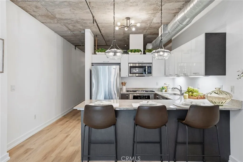 Additional image 10 of 645 W 9th St #424, Los Angeles, CA 90015