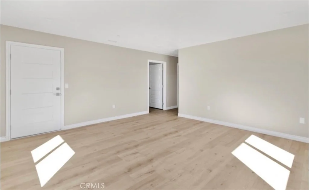 15271 Sycamore St., Hesperia, CA 92345