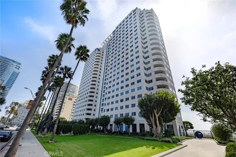 525 E Seaside Way Unit 310, Long Beach, CA MLS: DW25092581