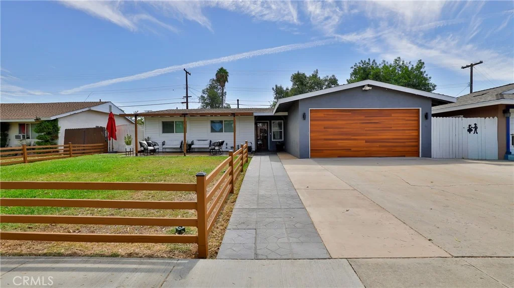 10068 Fox St, Riverside, CA 92503 photo 2