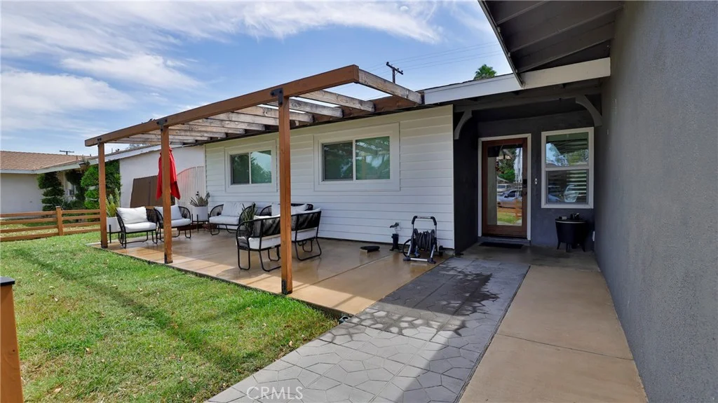 10068 Fox St, Riverside, CA 92503 photo 5