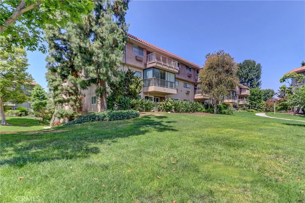 2396 W Via Mariposa W Unit 3H, Laguna Woods, CA 92637