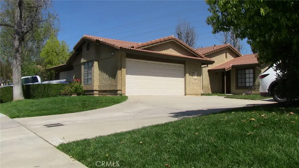 25718 Lupita Drive, Valencia, CA 91355