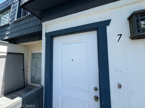 18550 Hatteras Street Unit 7, Los Angeles, CA MLS: PW25104384