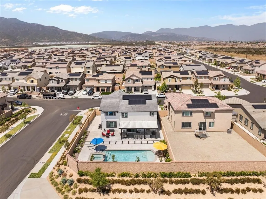 Additional image 93 of 16769 Tea Tree Ln, Fontana, CA 92336