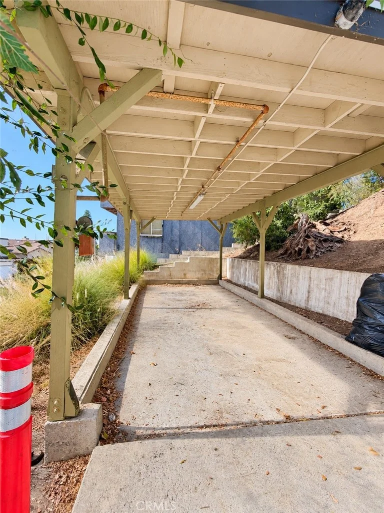 2029 Barnett Way, Los Angeles, CA 90032