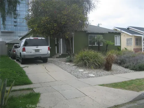 2927 S Genesee Avenue, Los Angeles, CA MLS: SR25091268