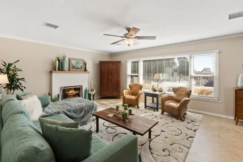 2422 Chatsworth Blvd., Point Loma, CA 92106 - MLS#: PTP2500276