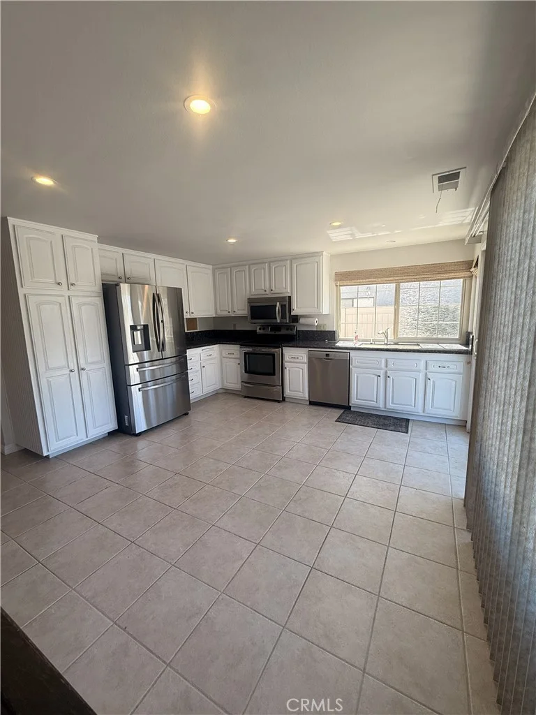 25211 Cinnamon Rd, Lake Forest, CA 92630