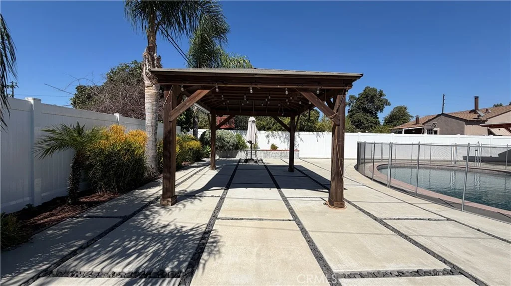6547 Denny Ave, North Hollywood, CA 91606