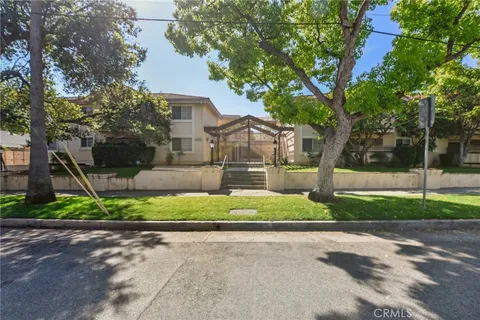 449 N Catalina Avenue Unit 207, Pasadena, CA MLS: PF25063748