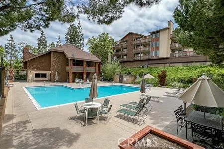 2512 E Willow St Unit 205, Signal Hill, CA 90755