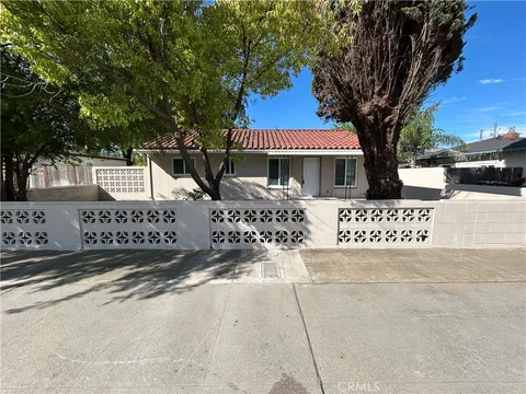 1395 N Esther Way, Fresno, CA MLS: SC25080455