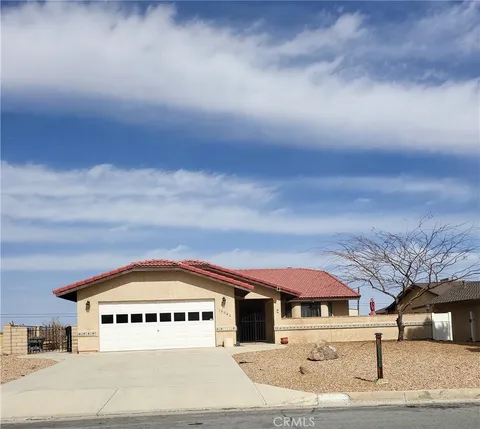 15046 Tournament Drive, Helendale, CA 92342 - MLS#: HD25045023