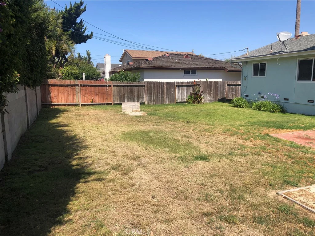 9352 Mokihana Drive, Huntington Beach, CA 92646