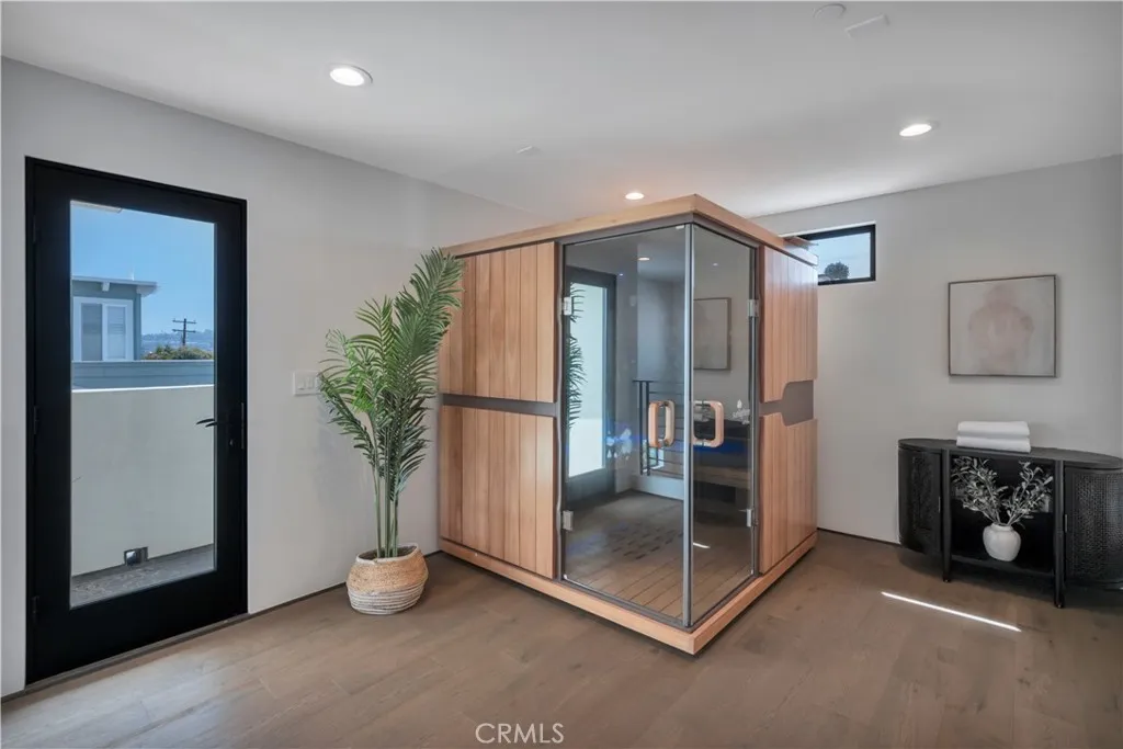 Additional image 148 of 332 Avenue E, Redondo Beach, CA 90277