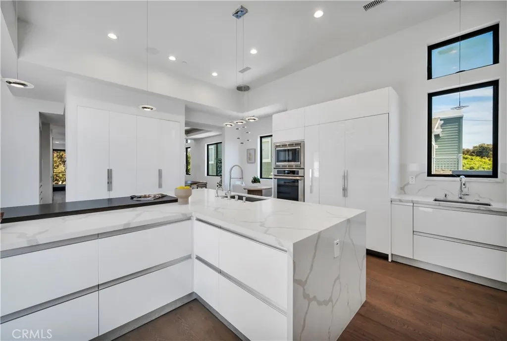 Additional image 101 of 332 Avenue E, Redondo Beach, CA 90277