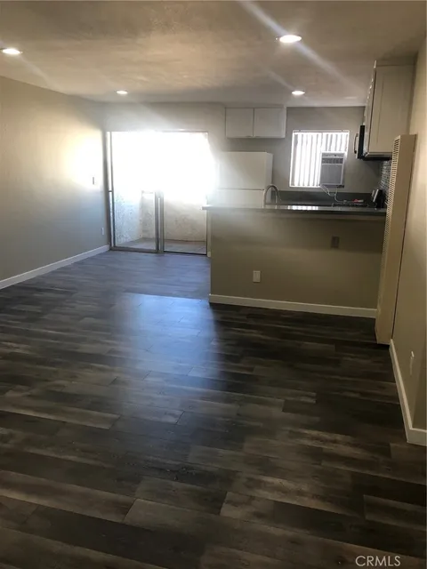 18530 Hatteras Street Unit 332, Tarzana, CA MLS: SR25039677