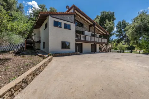 35300 Calle Grande, Lake Elsinore, CA MLS: DW25102997