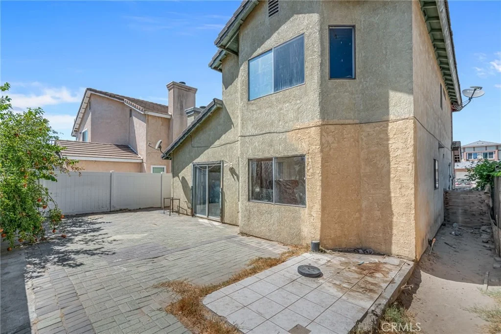 1918 W Quartermaster St, Colton, CA 92324