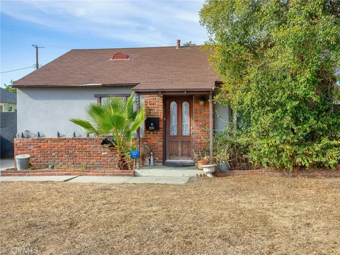 2215 N Brighton Street, Burbank, CA 91504 - MLS#: BB25029995