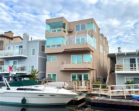 16745 Bayview Drive Unit B, Sunset Beach, CA MLS: SB25063646