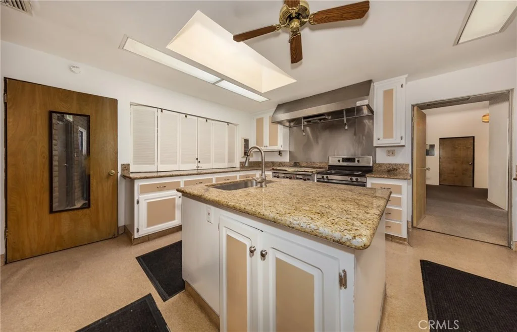1525 W Oakland Avenue Unit 106, Hemet, CA 92543