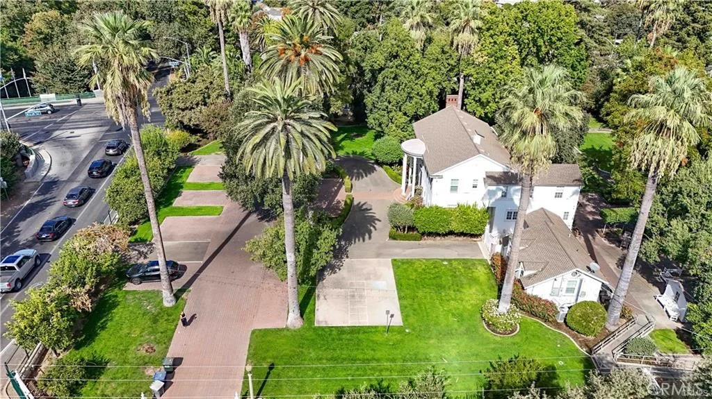 575 Bear Creek Dr, Merced, CA 95348