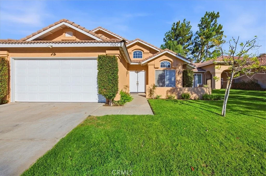 19265 White Dove Ln, Riverside, CA 92508