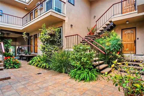 1730 Camden Avenue Unit 103, Los Angeles, CA MLS: OC25076341