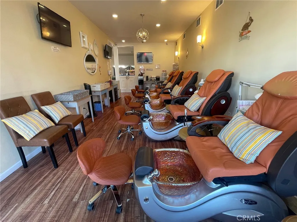 Additional image 31 of , Studio City, CA 91604