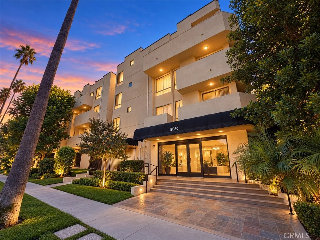 19350 Sherman Way Unit 112, Reseda, CA 91335